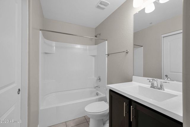 240 W JUNIPER Avenue 1047, Gilbert, AZ 85233
