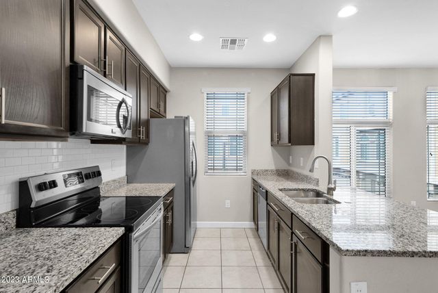 240 W JUNIPER Avenue 1047, Gilbert, AZ 85233