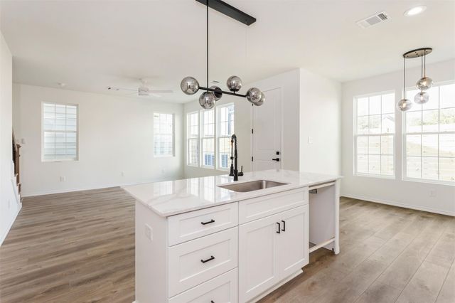 5506 Oakmont Villas Drive, Houston, TX 77091