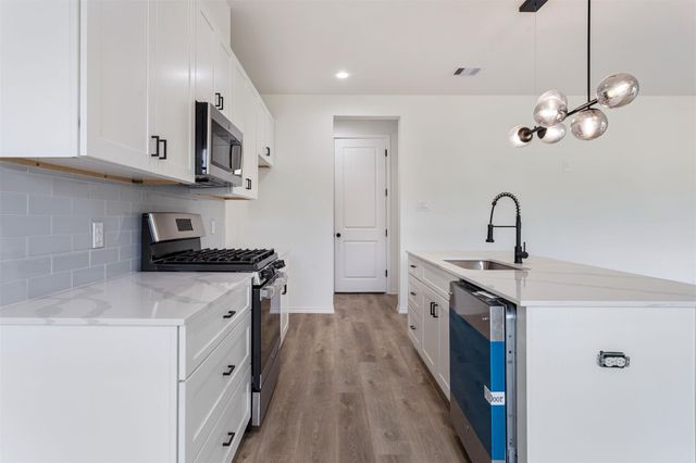 5506 Oakmont Villas Drive, Houston, TX 77091