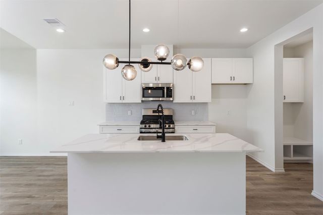 5506 Oakmont Villas Drive, Houston, TX 77091