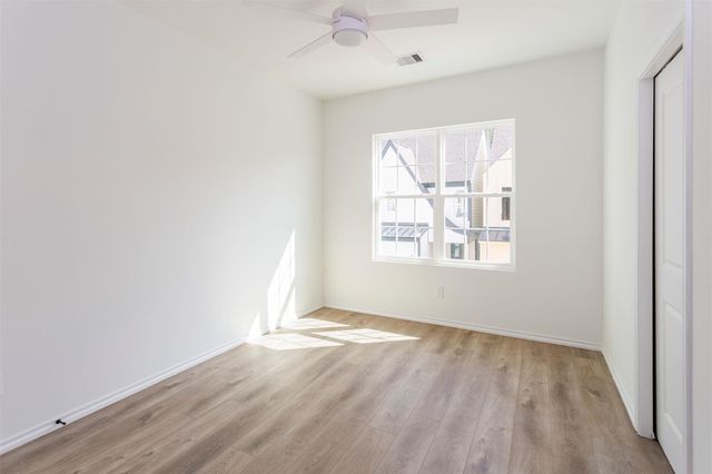 5506 Oakmont Villas Drive, Houston, TX 77091