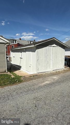 342 W 2ND ST, Birdsboro, PA 19508