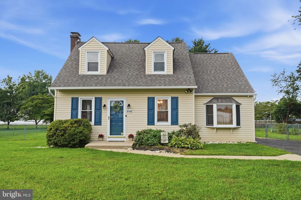 1048 HAWTHORNE RD, BENSALEM, PA 19020 — exterior