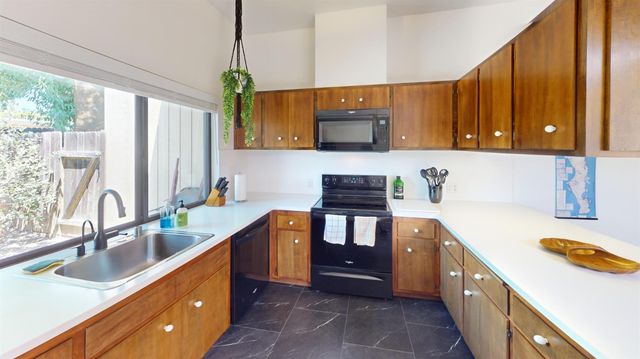 34 Chief Ct, Sacramento, CA 95833