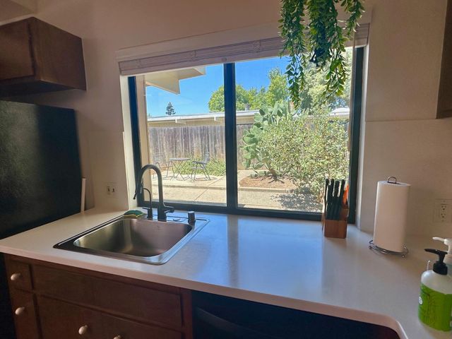 34 Chief Ct, Sacramento, CA 95833