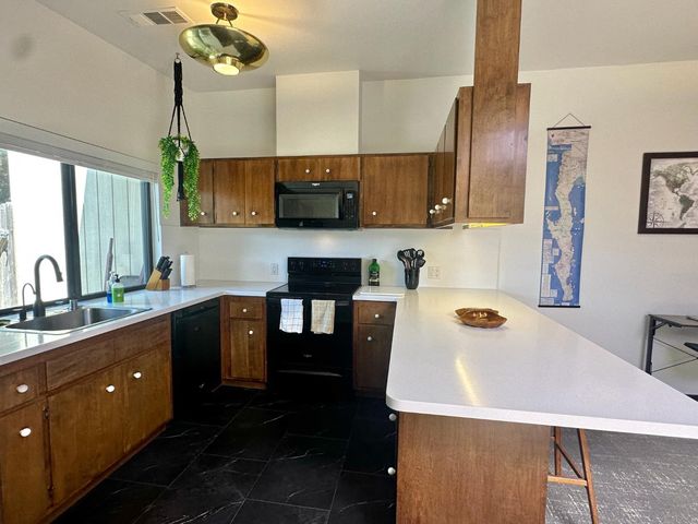 34 Chief Ct, Sacramento, CA 95833