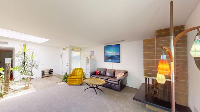 34 Chief Ct, Sacramento, CA 95833