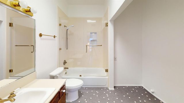 34 Chief Ct, Sacramento, CA 95833