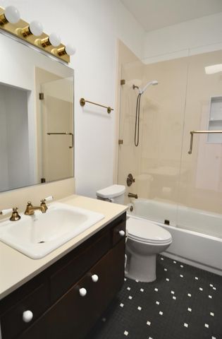 34 Chief Ct, Sacramento, CA 95833