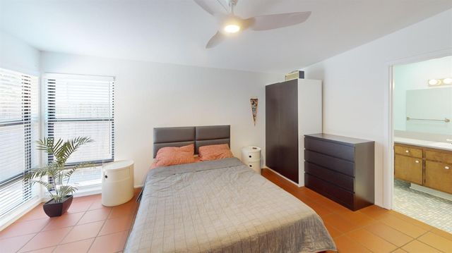 34 Chief Ct, Sacramento, CA 95833