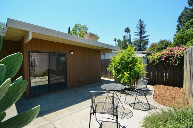 34 Chief Ct, Sacramento, CA 95833