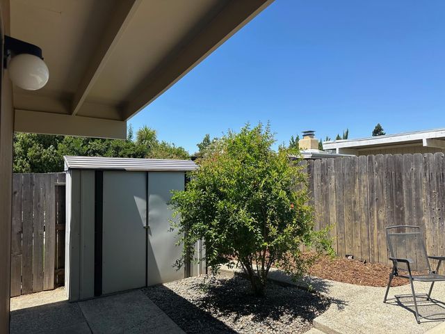 34 Chief Ct, Sacramento, CA 95833