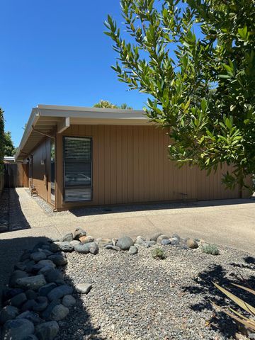 34 Chief Ct, Sacramento, CA 95833