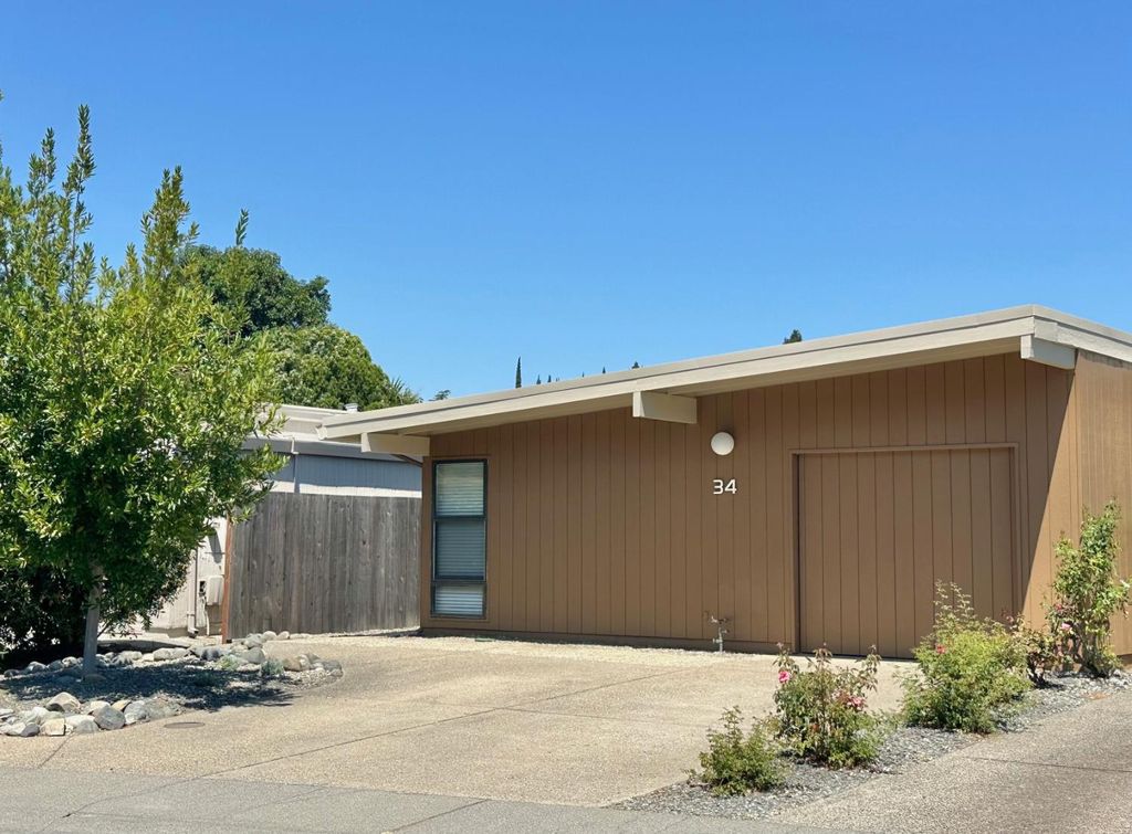 34 Chief Ct, Sacramento, CA 95833