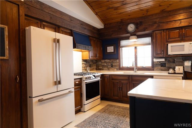 3212 Lockport Road, Oakfield, NY 14125