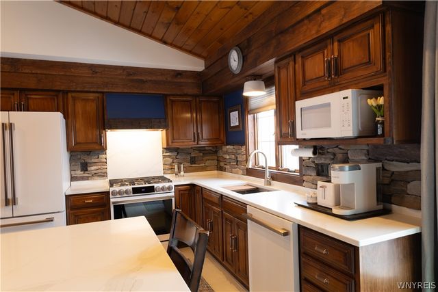 3212 Lockport Road, Oakfield, NY 14125
