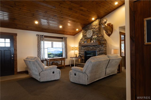 3212 Lockport Road, Oakfield, NY 14125