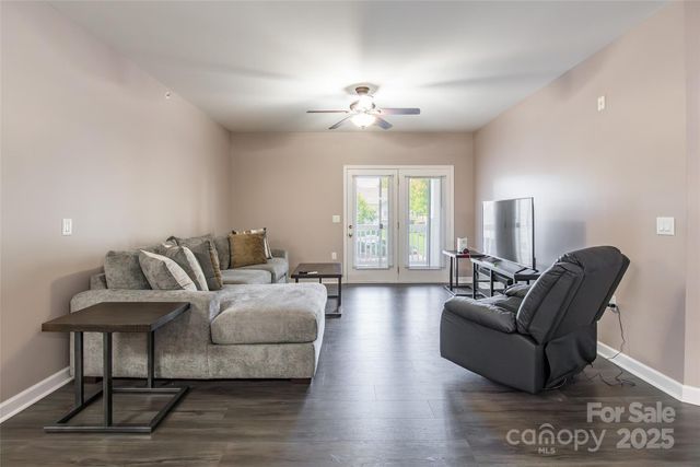9145 Mcdowell Creek Court, Cornelius, NC 28031