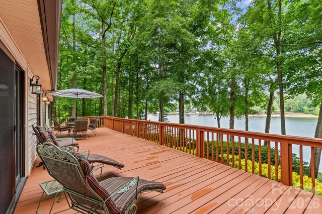 8460 Keven Circle, Sherrills Ford, NC 28673