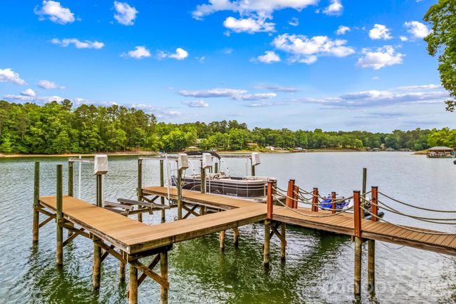 8460 Keven Circle, Sherrills Ford, NC 28673