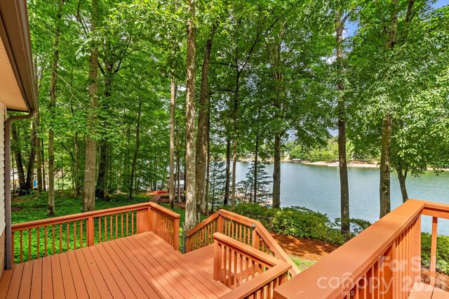 8460 Keven Circle, Sherrills Ford, NC 28673