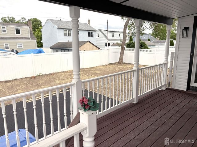 28 S McKinley Avenue S, Iselin, NJ 08830