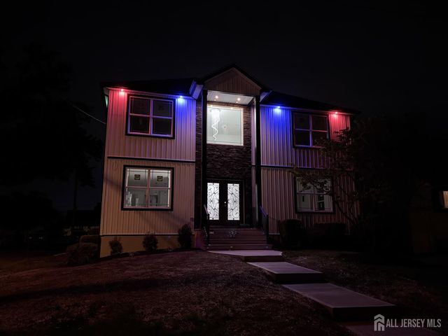 28 S McKinley Avenue S, Iselin, NJ 08830