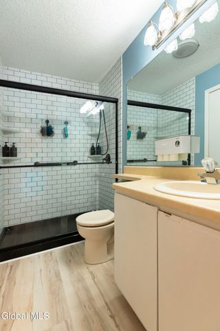 1 Freemans Way, Halfmoon, NY 12065