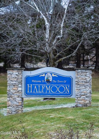 1 Freemans Way, Halfmoon, NY 12065