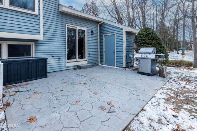 1 Freemans Way, Halfmoon, NY 12065