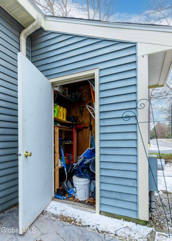 1 Freemans Way, Halfmoon, NY 12065