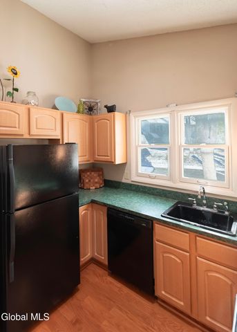 1 Freemans Way, Halfmoon, NY 12065