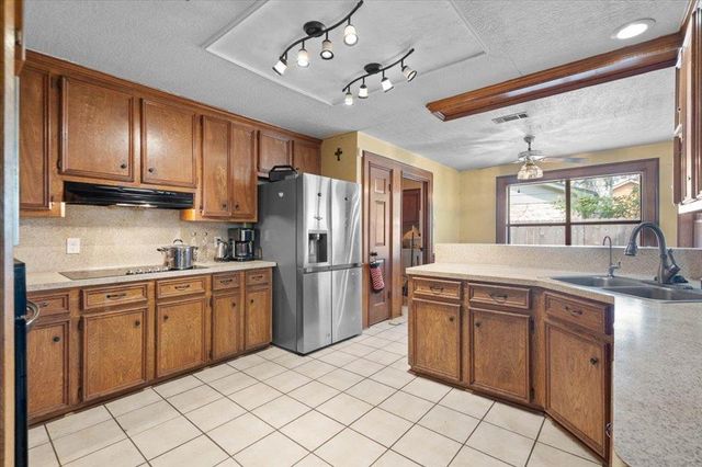 406 Willow Wood DR, Pflugerville, TX 78660