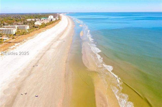 44 Pink Sand Ln, Hilton Head Island, SC 29926