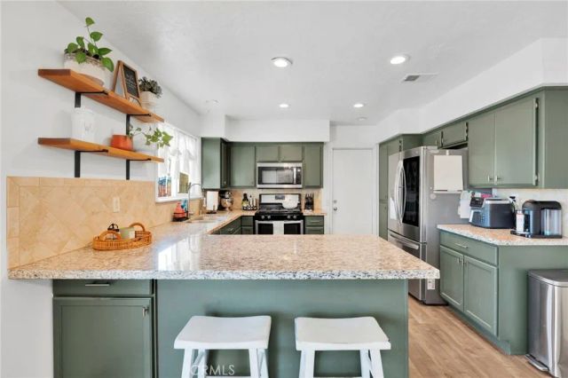 21110 Multnomah, Apple Valley, CA 92308