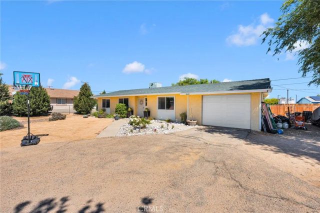 21110 Multnomah, Apple Valley, CA 92308