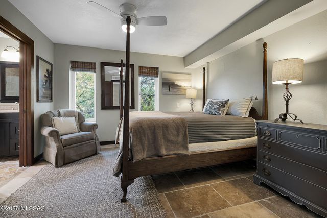 7000 N Paloma Drive, Tucson, AZ 85704