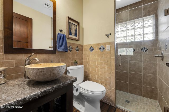 7000 N Paloma Drive, Tucson, AZ 85704