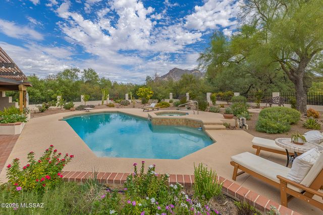 7000 N Paloma Drive, Tucson, AZ 85704