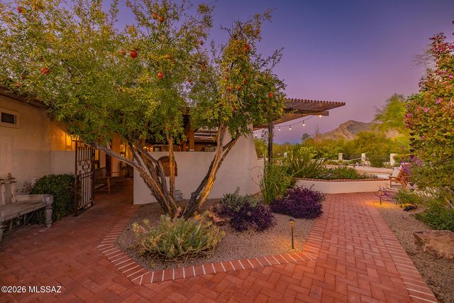 7000 N Paloma Drive, Tucson, AZ 85704