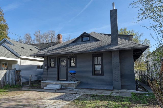 2612 W Gardner Ave, Spokane, WA 99201