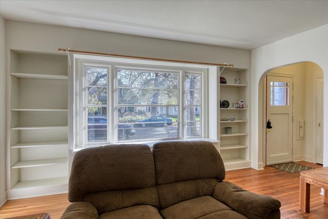 2612 W Gardner Ave, Spokane, WA 99201
