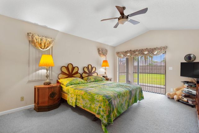 132 Kings Way, Royal Palm Beach, FL 33411