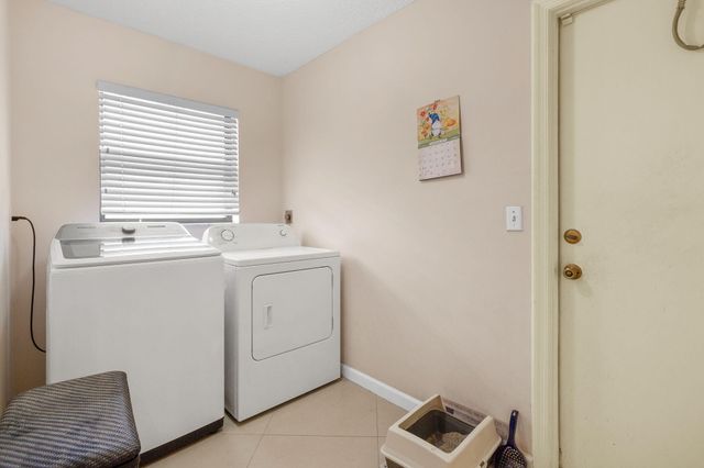 132 Kings Way, Royal Palm Beach, FL 33411