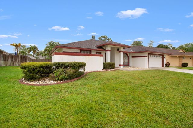 132 Kings Way, Royal Palm Beach, FL 33411