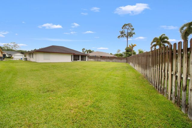 132 Kings Way, Royal Palm Beach, FL 33411