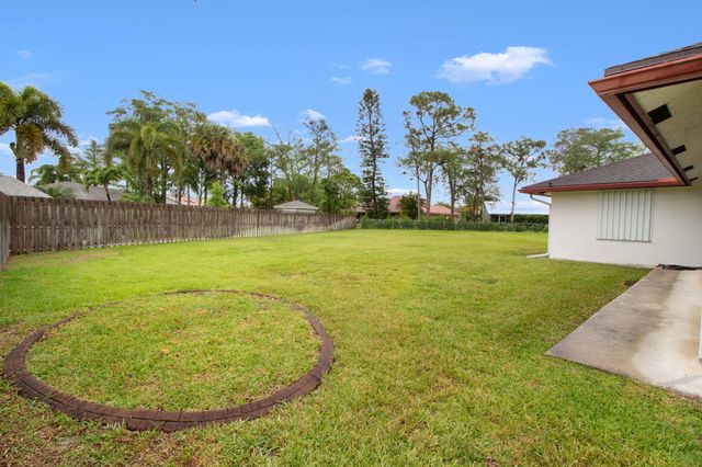 132 Kings Way, Royal Palm Beach, FL 33411