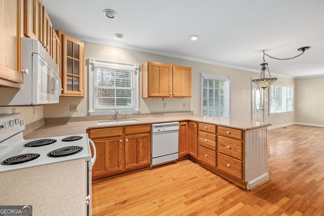 231 E Morgan Street, Clarkesville, GA 30523