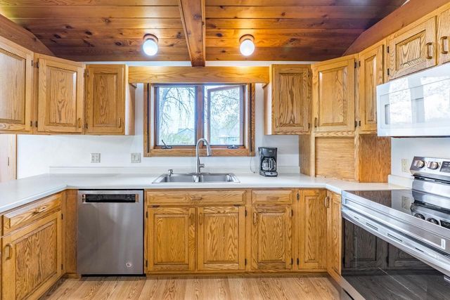 6864 DAIRYLAND LANE, Rudolph, WI 54475